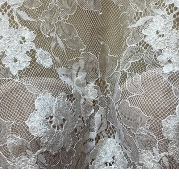 sale two more hours 3/31 Wtoo by Watters Willowby Embroidered Lace Bridal Top - Picture 7 of 13